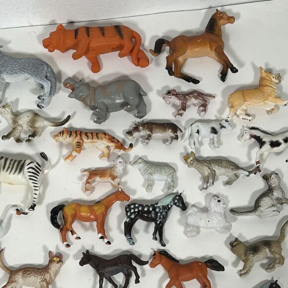Lot of 86 Plastic Animal Minature Toys Figures Horse Dog Zebra Farm HIppo - Picture 7 of 14